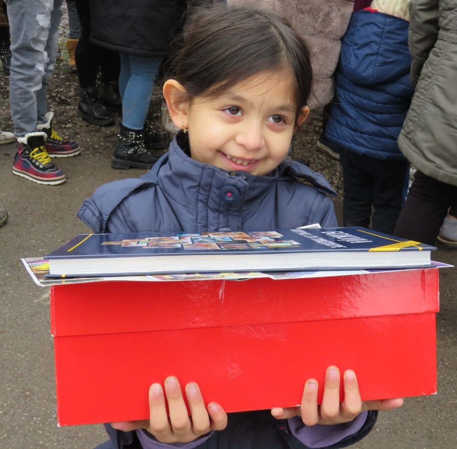 Weihnachtspakete für Kinder in Not